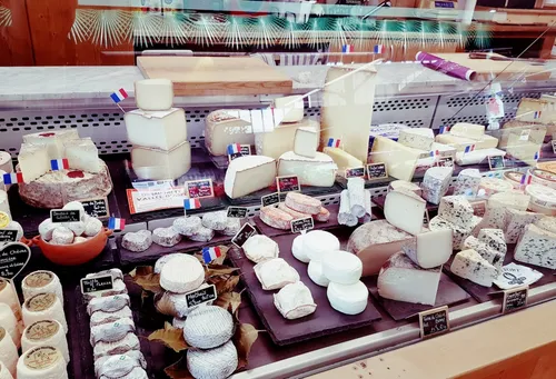 La Ciotat : ouverture de la Halle Gourmande Les Flots Bleus