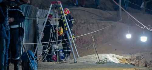 Maroc : course contre la montre pour sauver le petit Rayan, tombé...