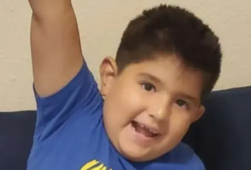 États-Unis : à 8 ans, il dépose en cachette à la bibliothèque le...