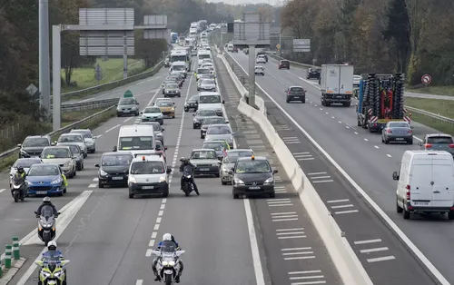 Pass vaccinal : le "convoi de la liberté" français s'élance vers Paris