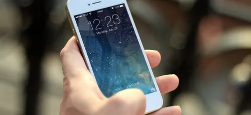 6 français sur 10 aimeraient passer Noël sans smartphone