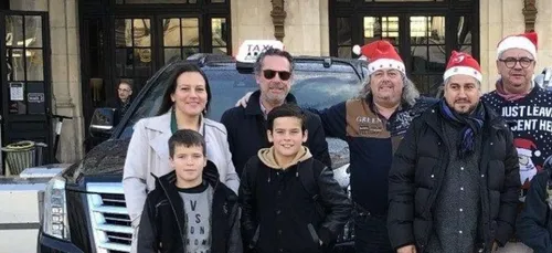 Des chauffeurs de taxi bordelais emmènent deux enfants dans les...