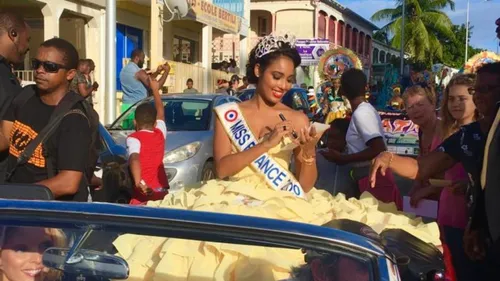 Guadeloupe : Clémence Botino et Ophély Mézino ont paradé au Gosier