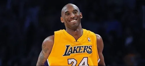 Décès de Kobe Bryant : les personnalités du monde entier rendent...