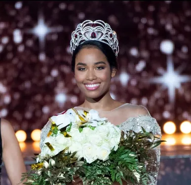 Clémence Botino a préféré rentrer en Guadeloupe avant le confinement