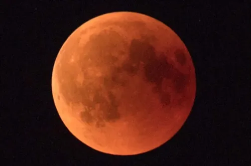 Mars et la Lune seront visibles ensemble cette nuit