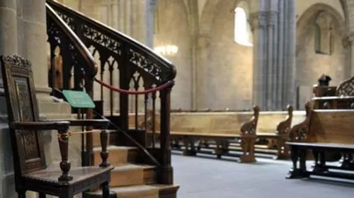 Le conseil d’Etat ordonne la levée de l’interdiction de réunion...