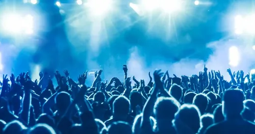 Les concerts de plus de 5000 personnes pourront reprendre dès le...