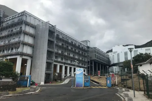Covid-19 : un premier patient Réunionnais décédé en service de...