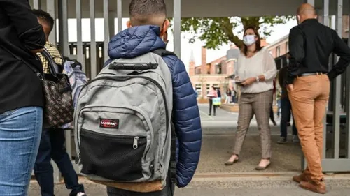Une école primaire interdit le lancer d’élèves à Avignon