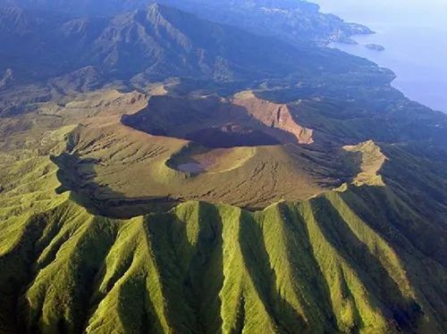Des signes d’éruption au volcan de La Soufrière à Saint-Vincent