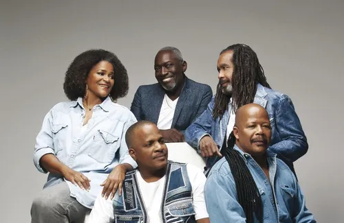 Kassav, Les membres du groupe nommés à l'ordre des Arts et des...