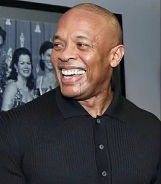 Le rappeur Dr. Dre, hospitalisé «se porte bien»