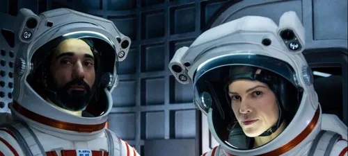 « Away » : une première bande-annonce pour la série spatiale de...