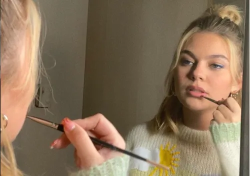 "Je n'arrivais plus à gérer" : Louane se confie sur sa longue pause...
