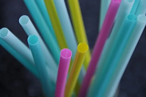 Vaisselle en plastique, APL, Brexit… ce qui change au 1er janvier 2021