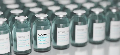 Vaccination Covid : l'ouverture des rendez-vous en ligne décalée à...