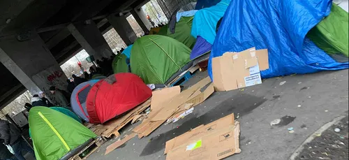 Paris : il existe désormais un centre d‘hébergement pour jeunes...