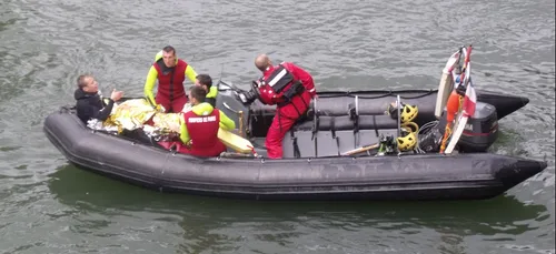 Sa voiture termine au fond de la Seine à L’Île-Saint-Denis