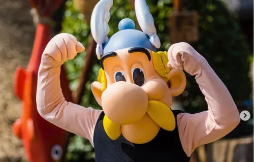 Le parc Astérix rouvre avant Disney!