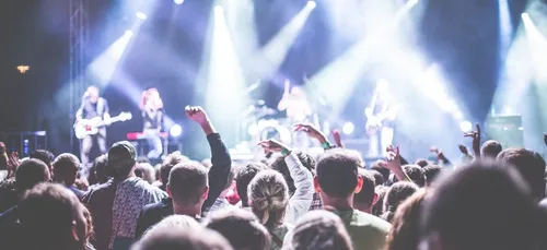 Concert-test parisien : plus de 20 000 volontaires, fin des...
