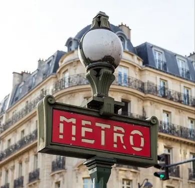 Paris : il vole deux chèvres et essaie de prendre le métro avec...