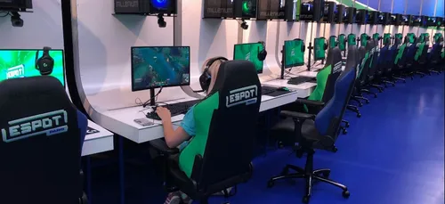 À Paris, le Espot veut devenir le temple du gaming mondial