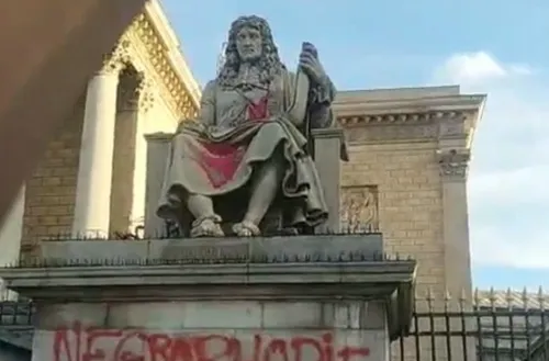 500 euros d'amende pour avoir tagué "Négrophobie d'Etat" sur la...