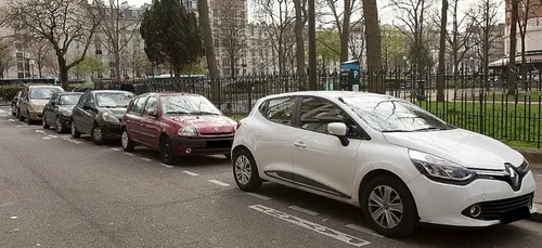 Paris : la mairie entérine le stationnement payant des deux-roues