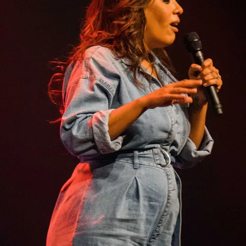 SHOWCASE AMEL BENT