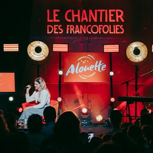 Angèle - Emission spéciale et Live Alouette à La Rochelle