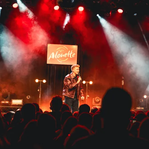Charles Doré sur la scène du Live Alouette Showcase