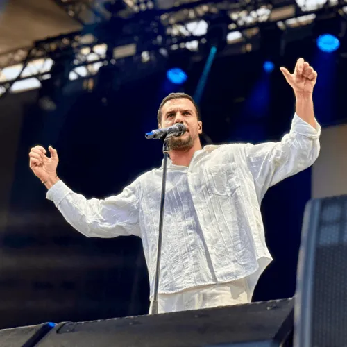 Amir en concert à l'Arena Les Sables-d'Olonne le 29.06.2025