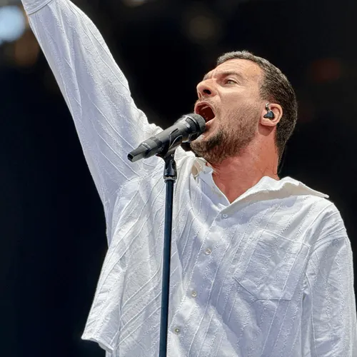 Amir en concert à l'Arena Les Sables-d'Olonne le 29.06.2025