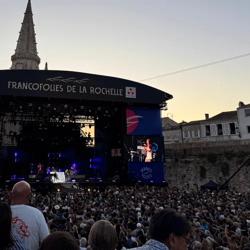 Public aux Francofolies de La Rochelle le 10 juillet 2025