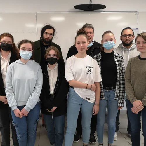 Des collégiens de Charleville en course pour le concours "Je filme...