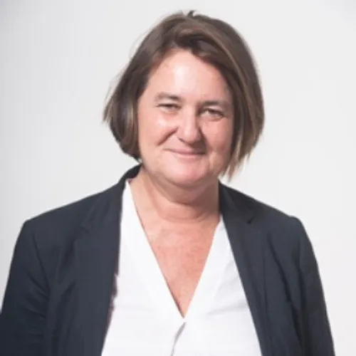 Béatrice de Lavalette, adjointe au Maire de Suresnes, invitée de...