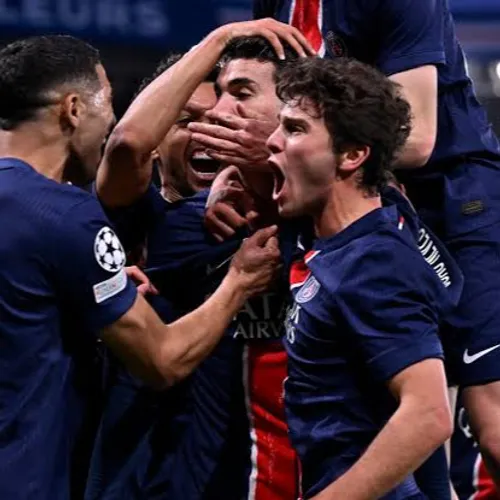 Week-end sportif : crise à l’OL, finale épique en Top 14, chute des...