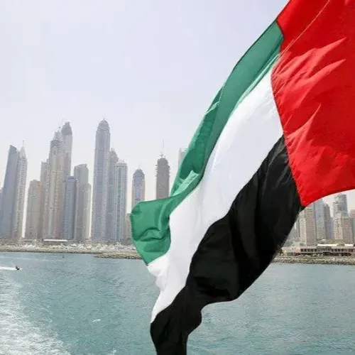  Climat : les Émirats adoptent une loi inédite pour réduire les...