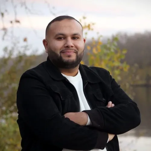 PLURIEL avec Anasse Kazib, porte-parole de Révolution Permanente