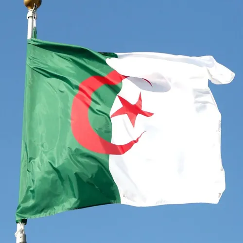 GRAND ANGLE AVEC Fadila Mehal Sur les tensions entre Paris et Alger