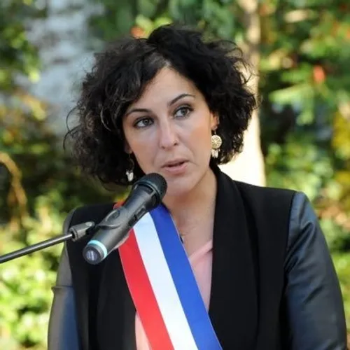 NADEGE AZZAZ, PORTE-PAROLE D'ANNE HIDALGO