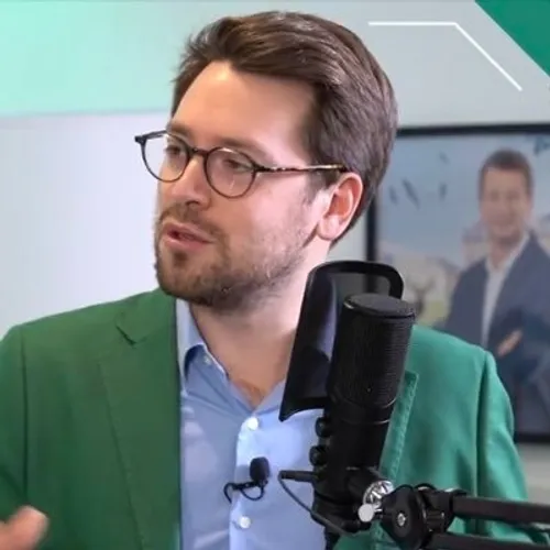  Benjamin Lucas, porte-parole de la campagne de Yannick Jadot 