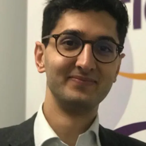 Zartoshte Bakhtiari, maire de Neuilly-sur-Marne