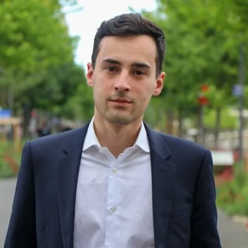 Loïc Terrenes, candidat de la majorité présidentielle dans la 2e...