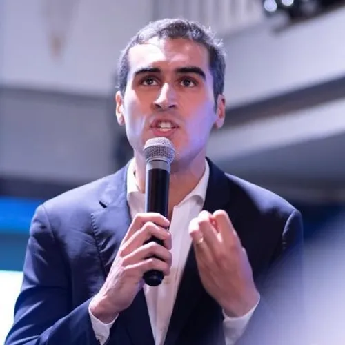 Amin Mbarki, élu de Montreuil et secrétaire national du Parti...