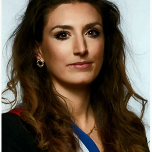 Natacha MARTINIS : Adjointe au Maire à Villentaneuse