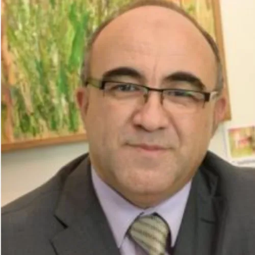 Interview de M. Mustapha El Bouazzaoui, Consul Général du Royaume...