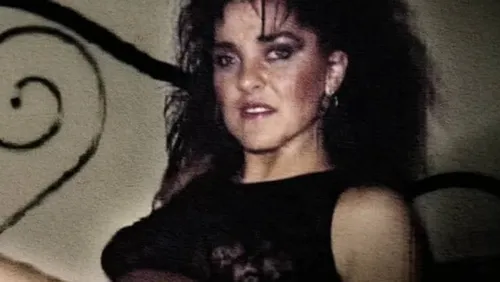 Netflix omet des détails clés sur Amy Bradley et les photos d'elle...
