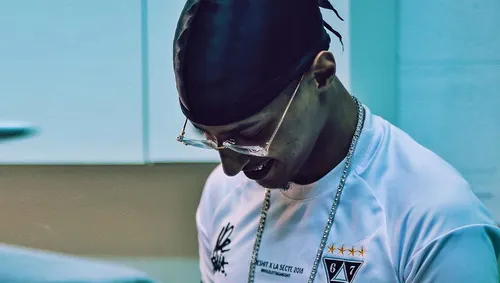 Freeze Corleone condamné pour apologie du terrorisme : 15 mois avec...